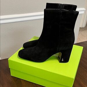 NWT Sam Edelman Black Suede Fawn Ankle boot
